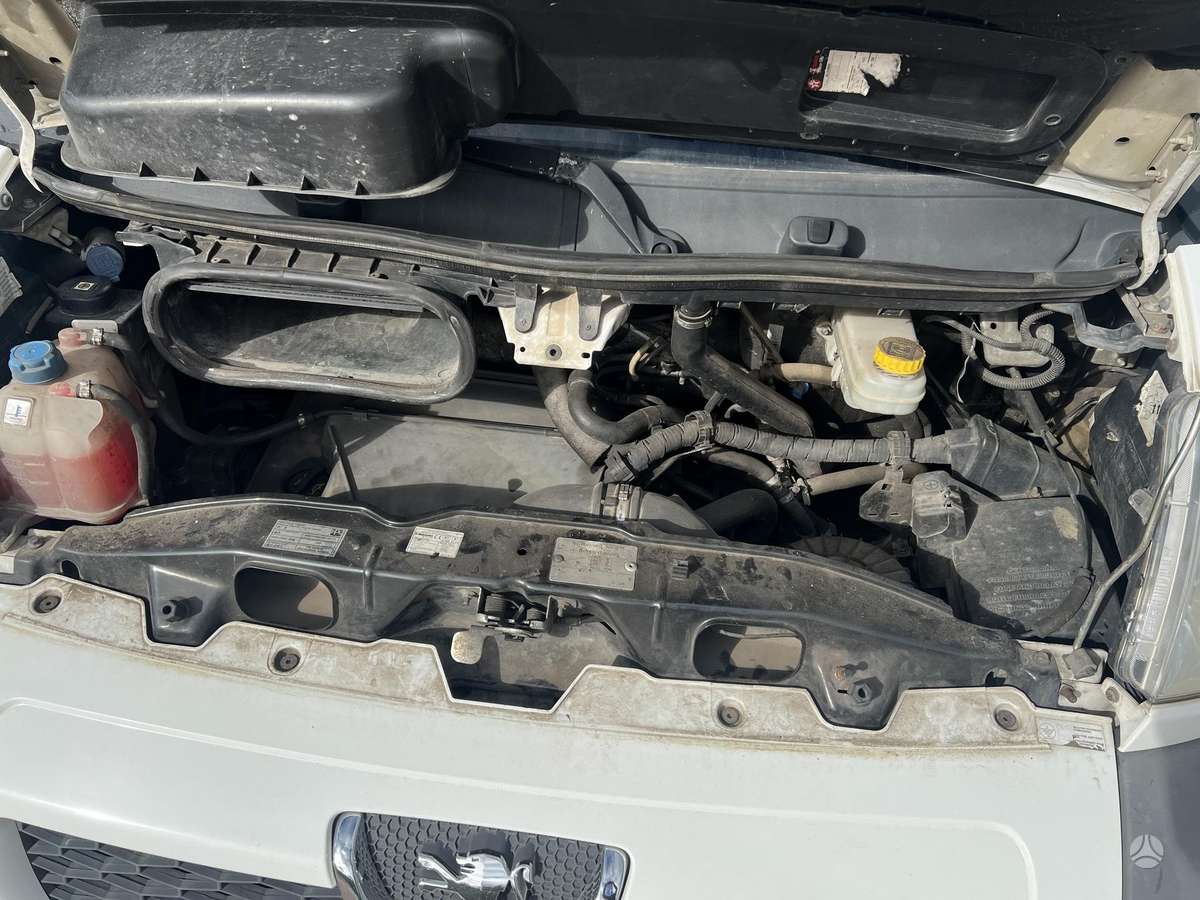 Peugeot Boxer 2010 — photo 18