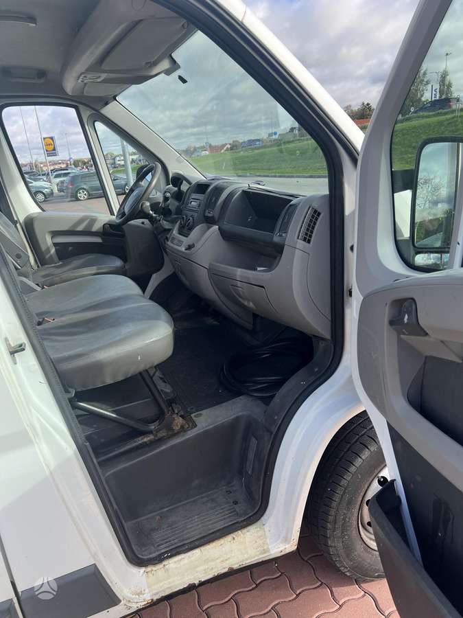 Peugeot Boxer 2010 — photo 9