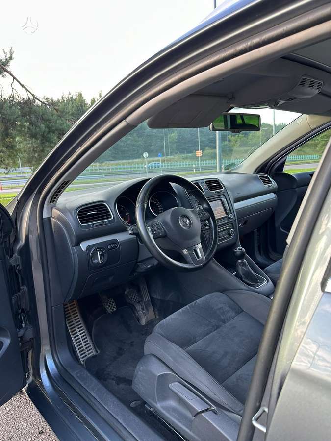 Volkswagen Golf 2009 — photo 17