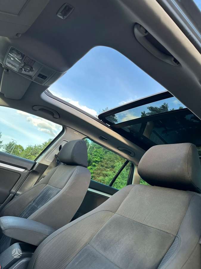 Volkswagen Golf 2009 — photo 21