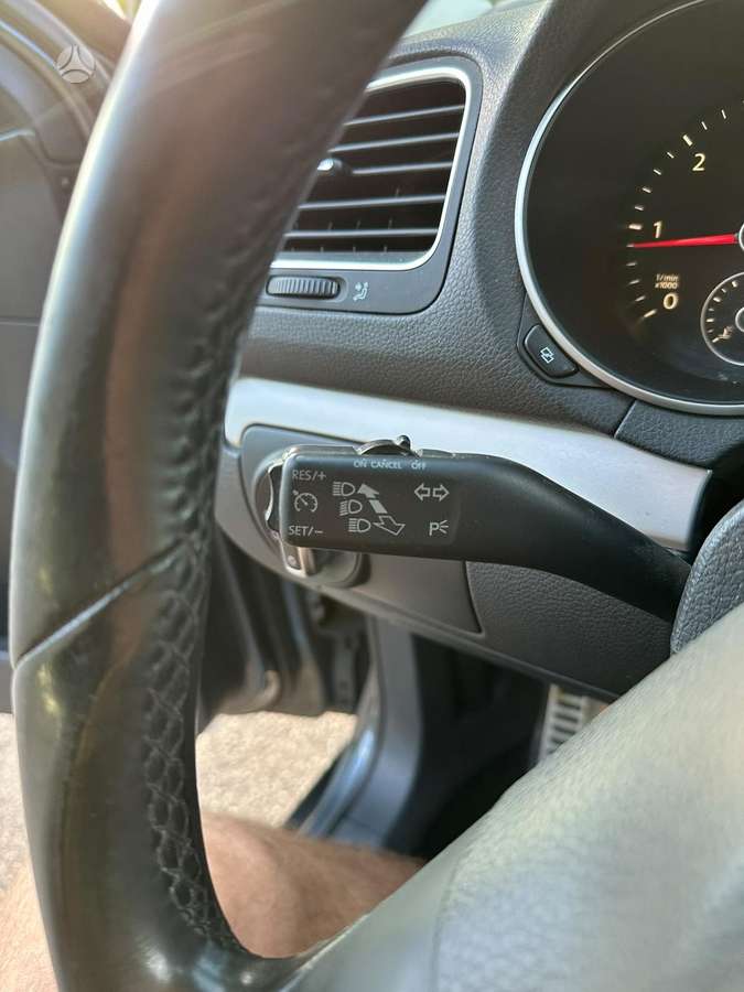 Volkswagen Golf 2009 — photo 23