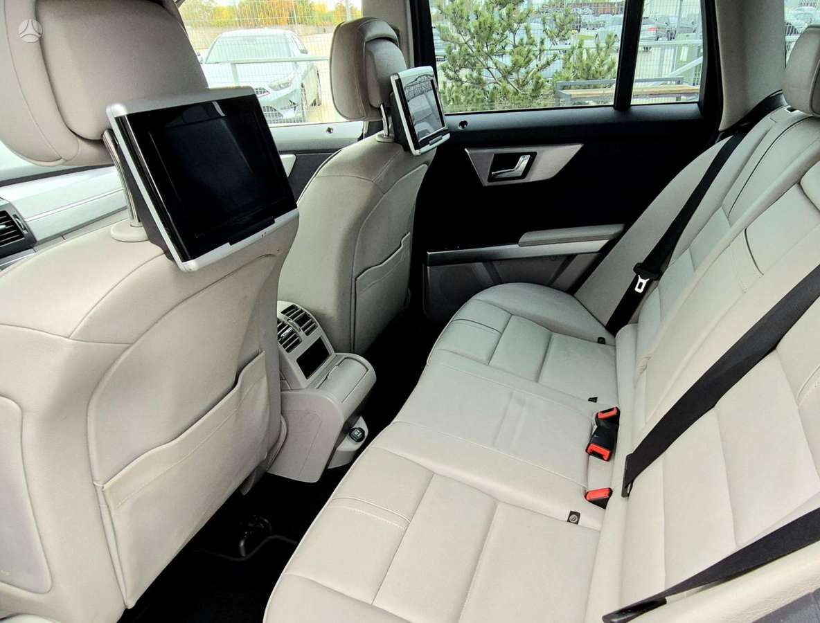 Mercedes-Benz GLK220 2010 — photo 19