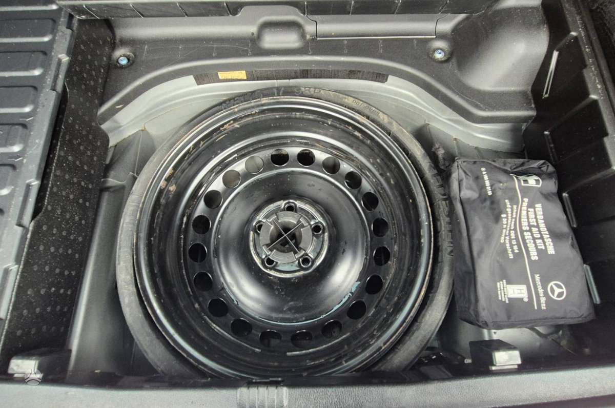 Mercedes-Benz GLK220 2010 — photo 23