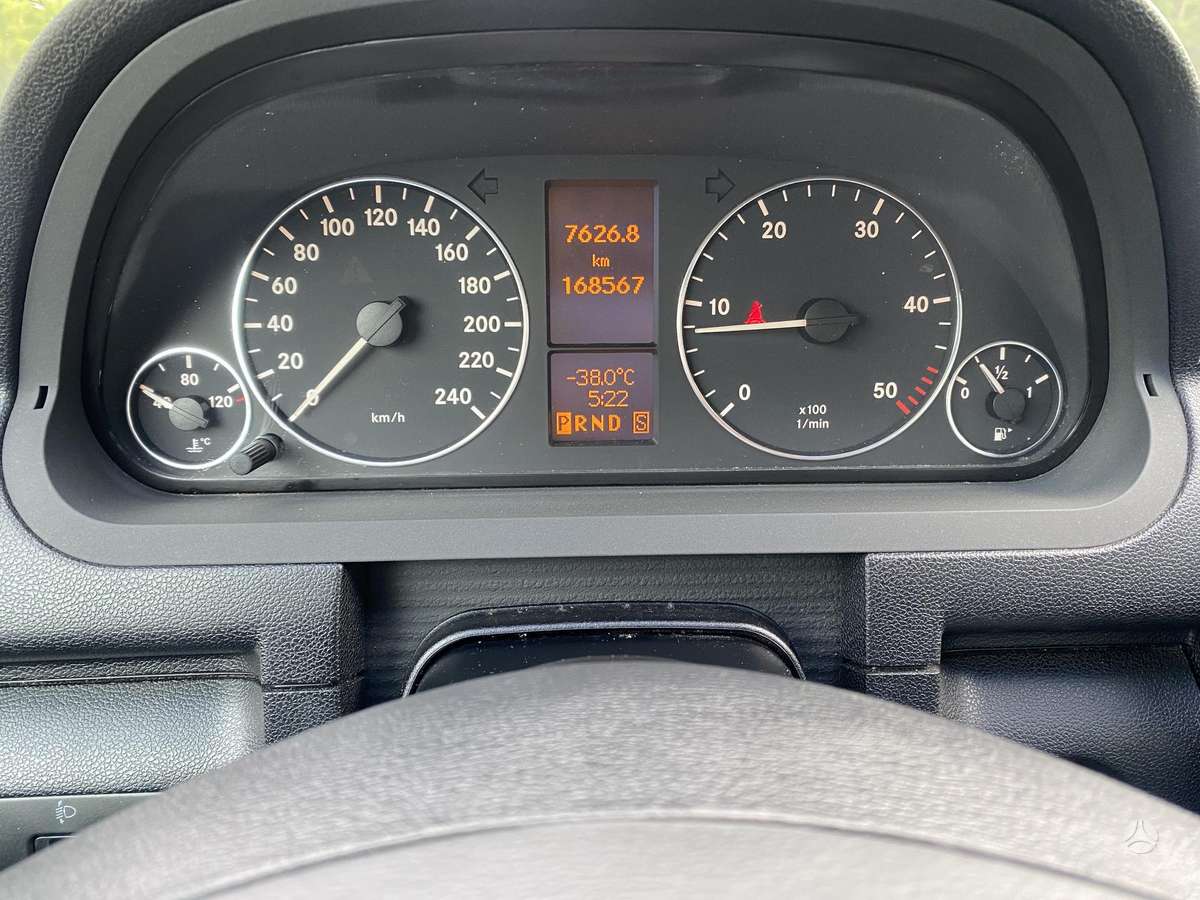 Mercedes-Benz A200 2005 — photo 11