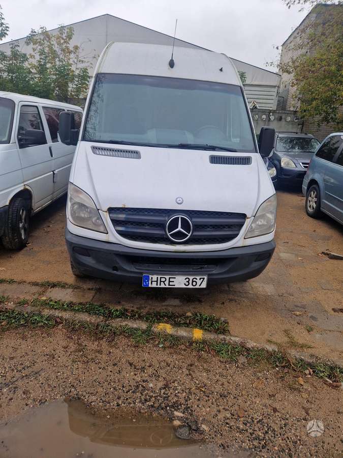 Mercedes-Benz Sprinter 2006 — салон