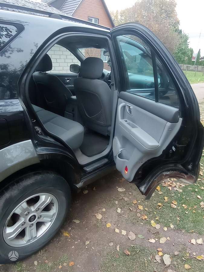 Kia Sorento 2005 — engine 2497 cm³, 140 HP (103kW)