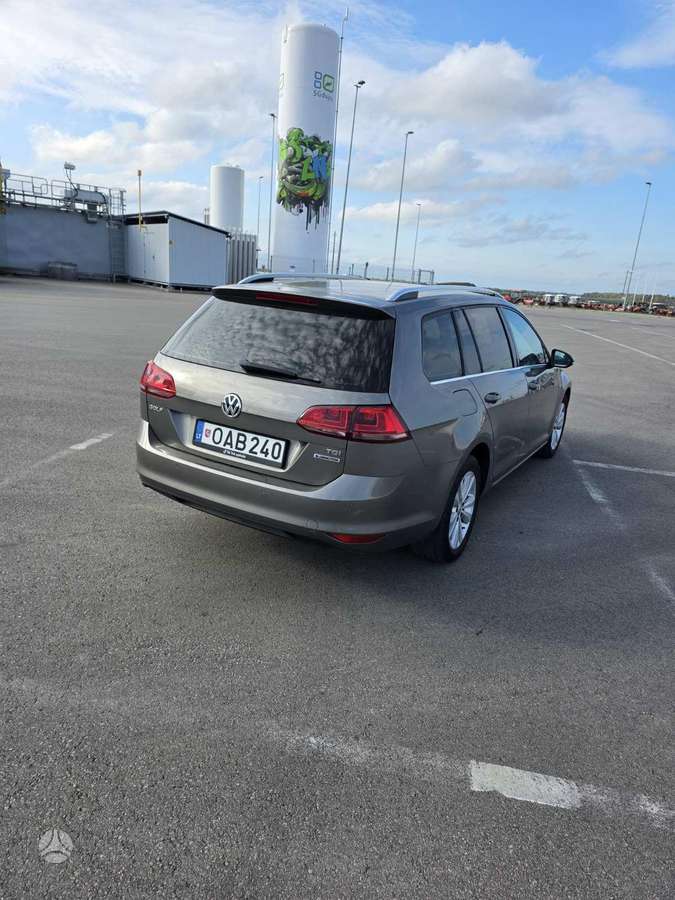 Volkswagen Golf 2015 — engine 1395 cm³, 110 HP (81kW)