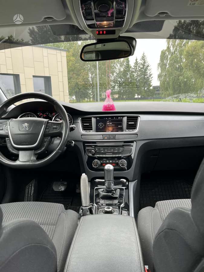 Peugeot 508 2011 — photo 10