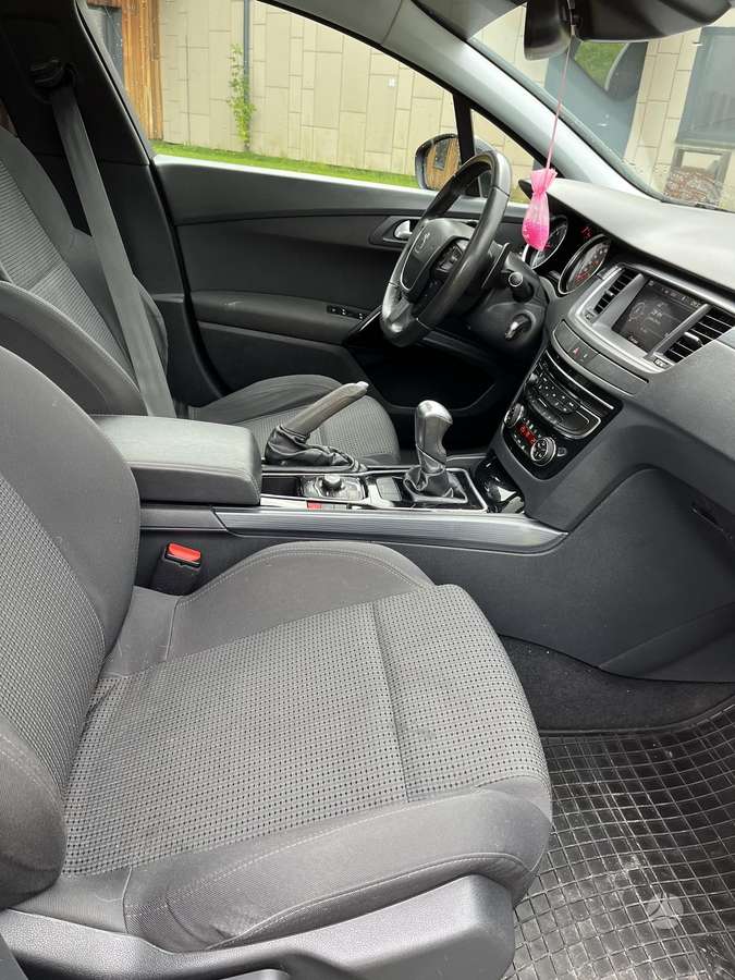 Peugeot 508 2011 — photo 11