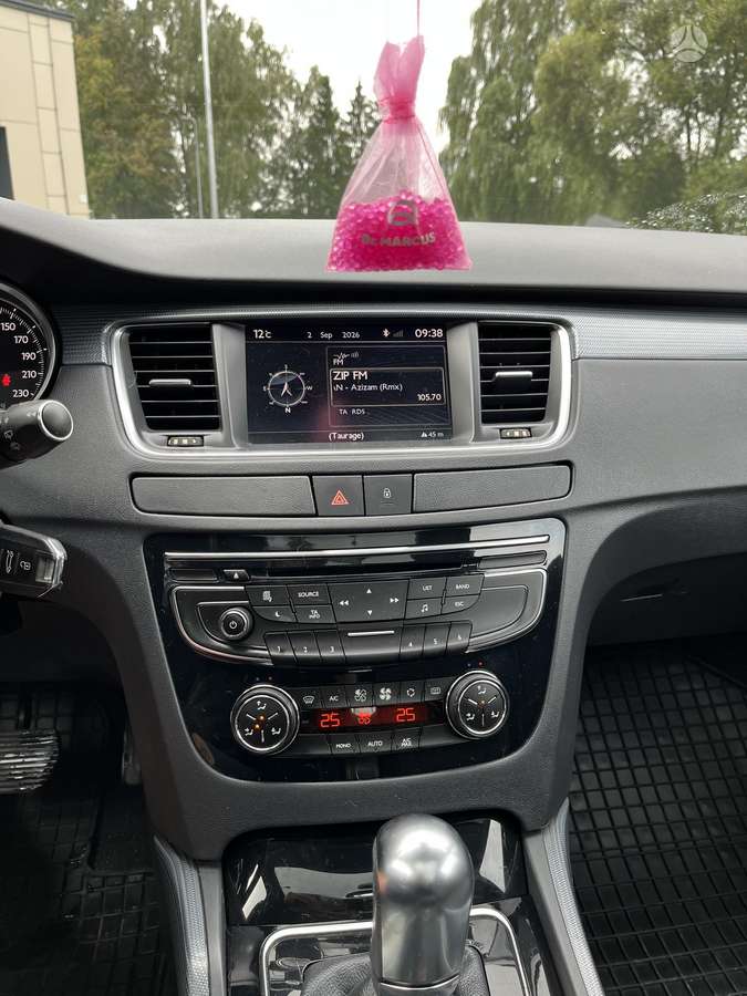 Peugeot 508 2011 — photo 16