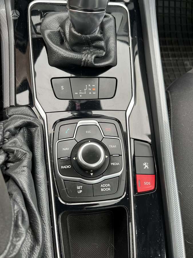 Peugeot 508 2011 — photo 18