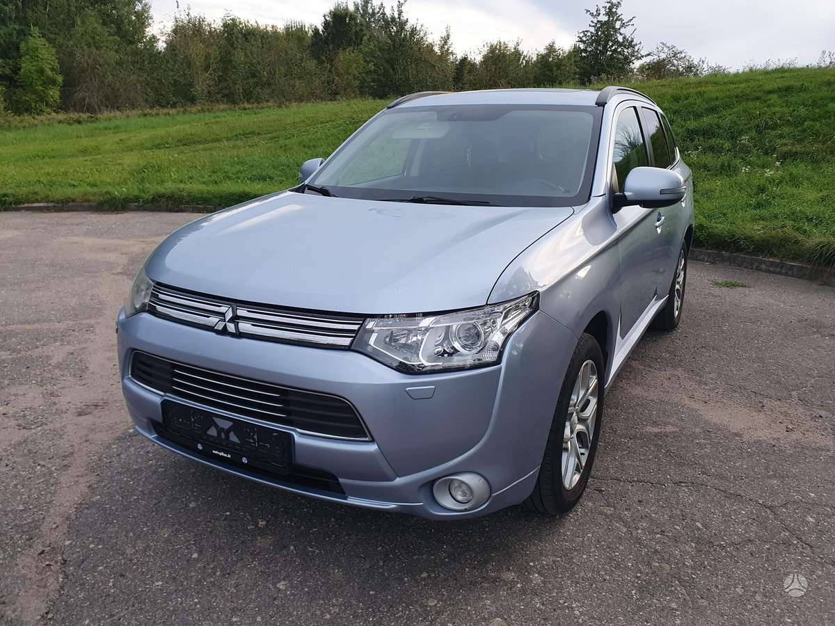 Mitsubishi Outlander, 2013