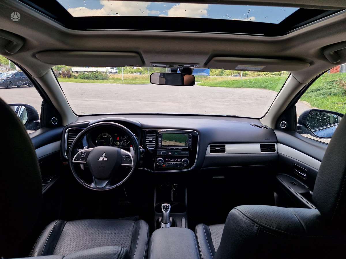 Mitsubishi Outlander 2013 — photo 12