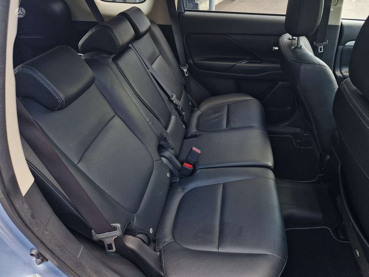 Mitsubishi Outlander 2013 — photo 13