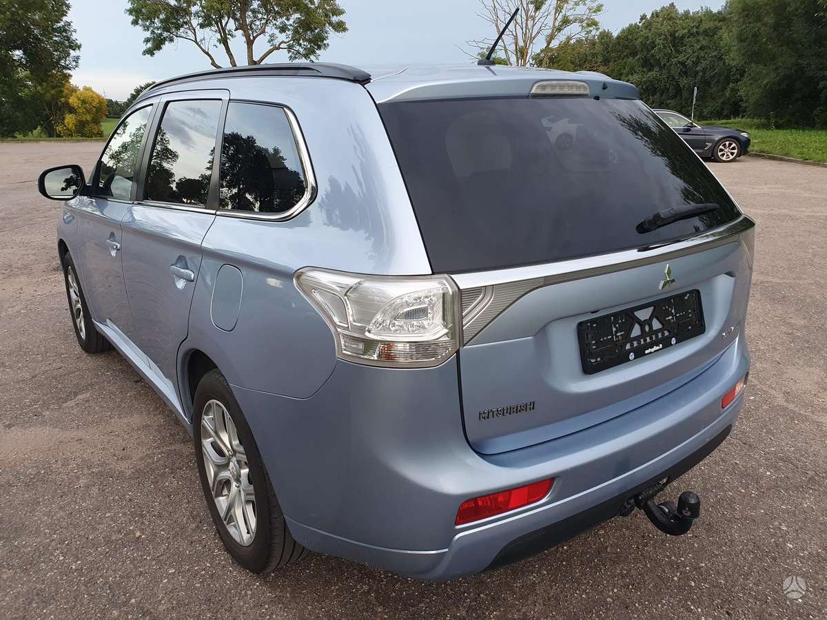 Mitsubishi Outlander 2013 — photo 6
