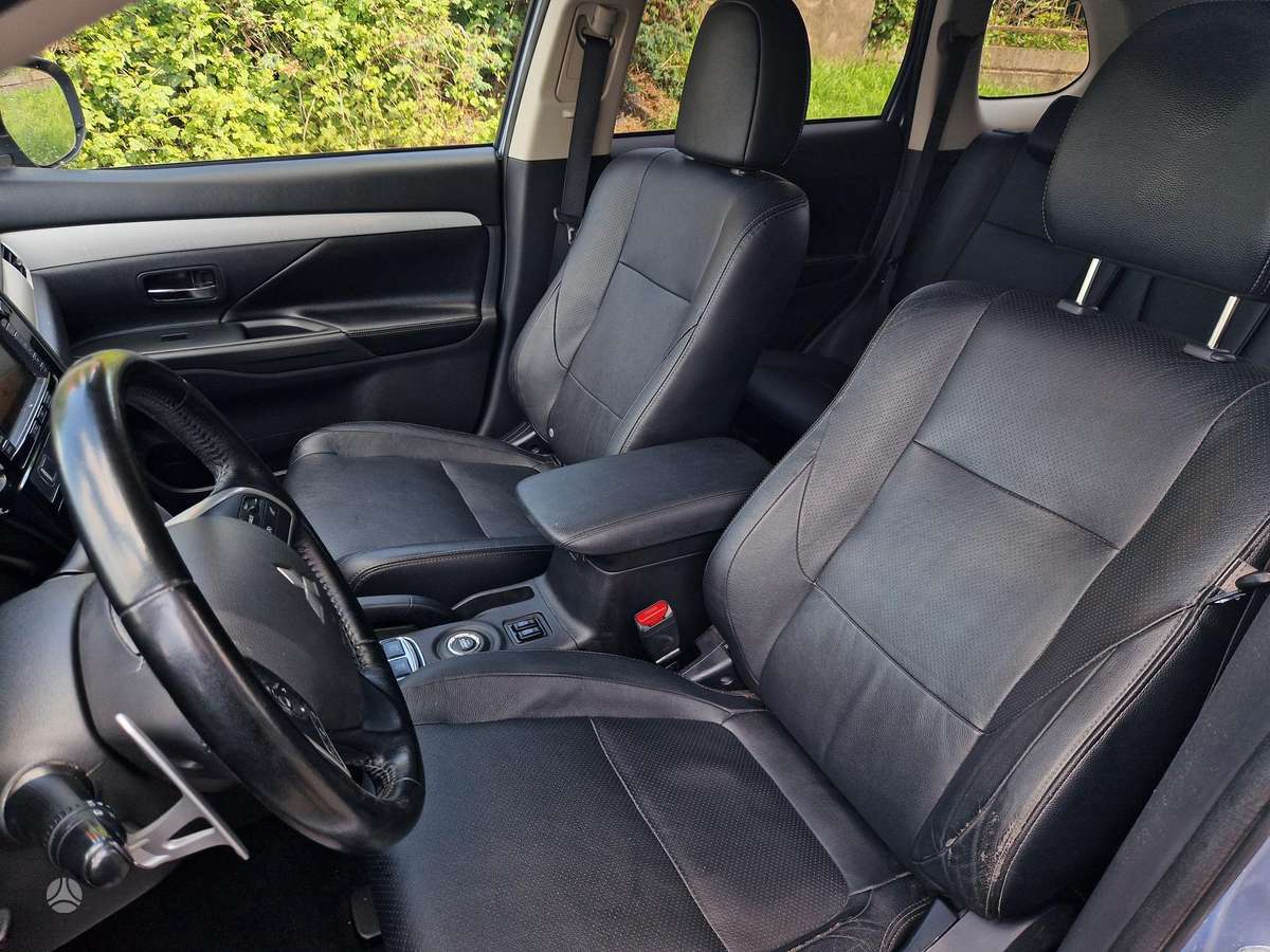 Mitsubishi Outlander 2013 — photo 9
