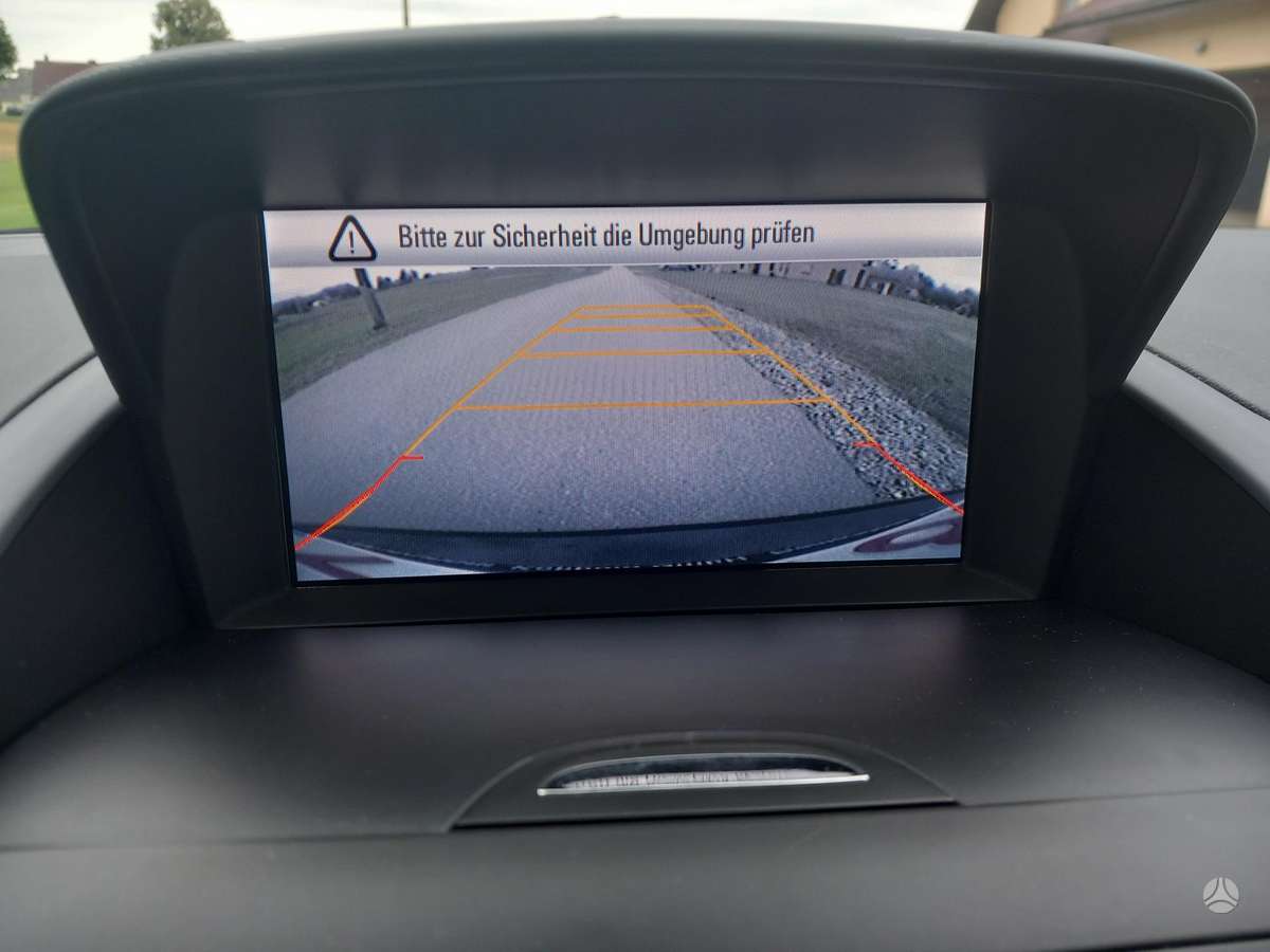 Opel Zafira 2013 — photo 16