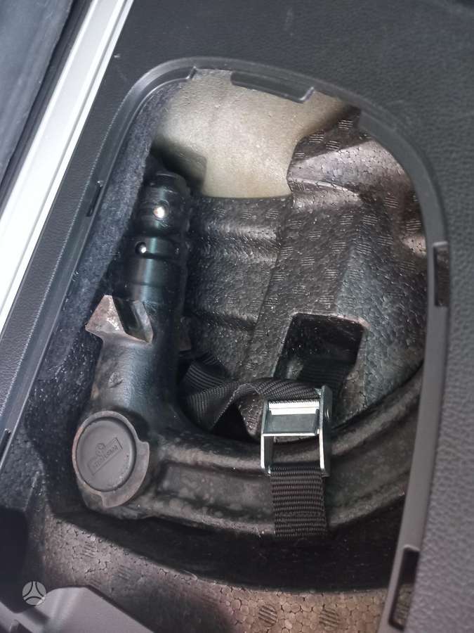 Opel Zafira 2013 — photo 18