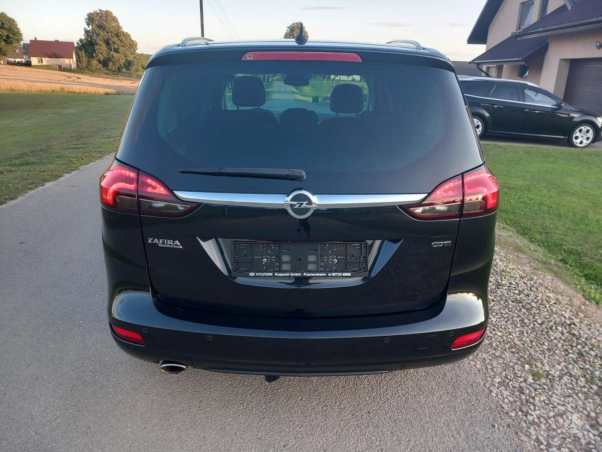 Opel Zafira 2013 — photo 5