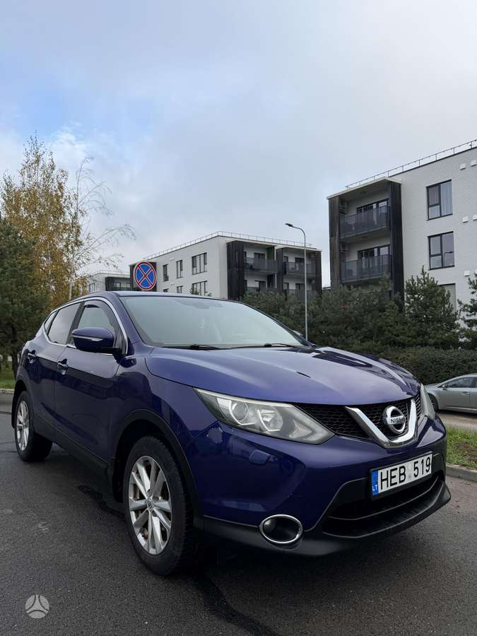 Nissan Qashqai 2014 — interior