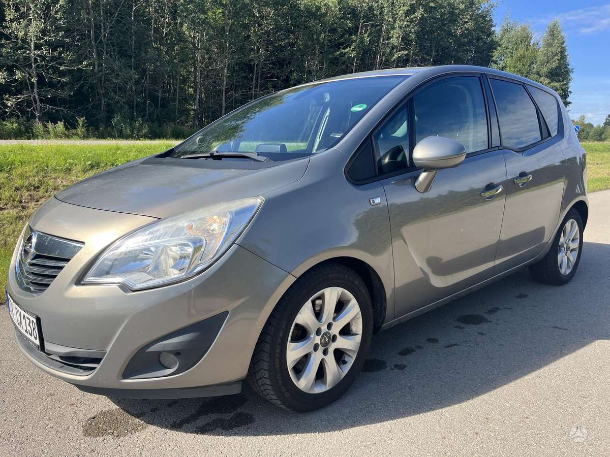 Opel Meriva 2013 — двигун 1686 cm³, 131 HP (96kW)