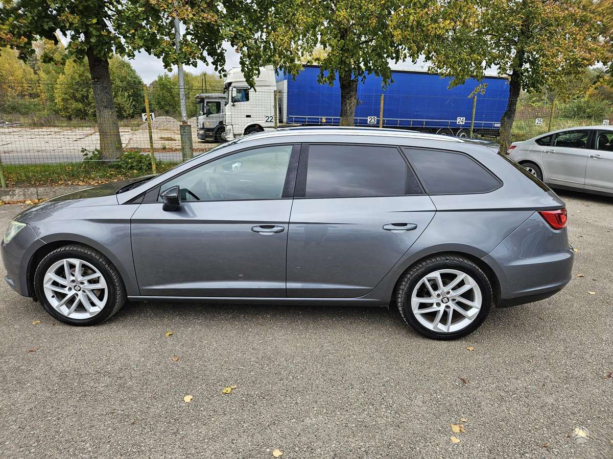 Seat Leon 2014 — салон