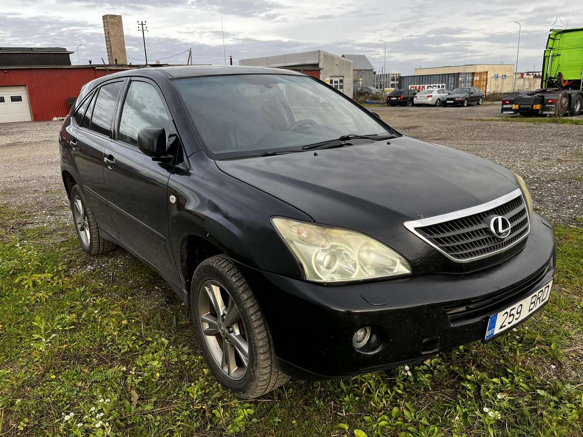 Lexus RX 2006 — салон