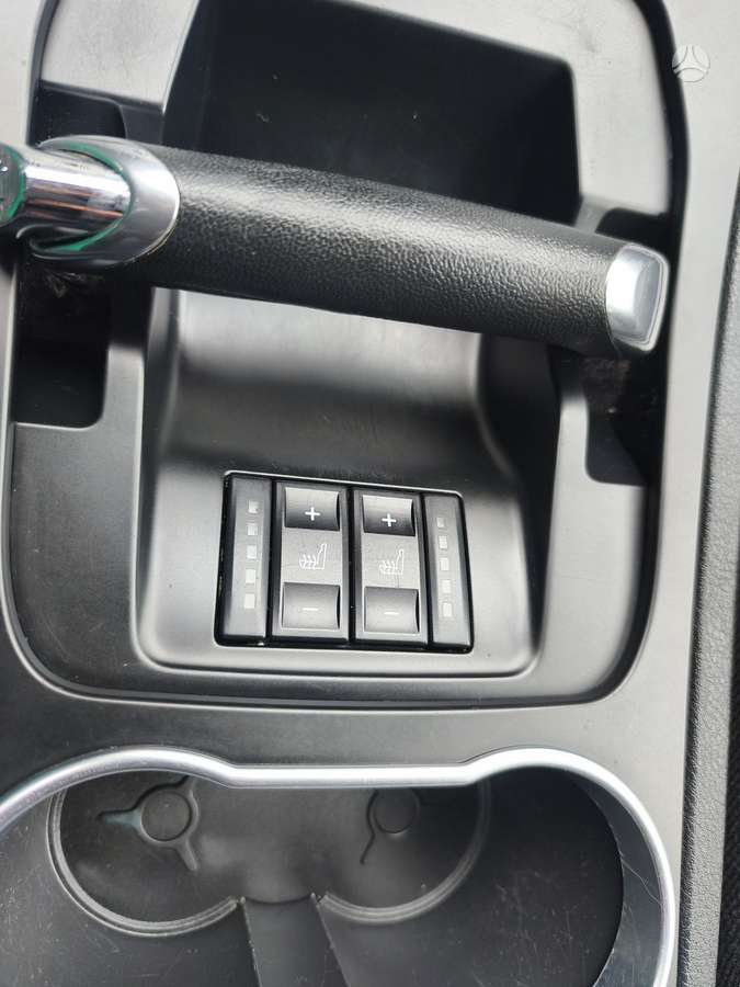 Ford Galaxy 2014 — фото 12