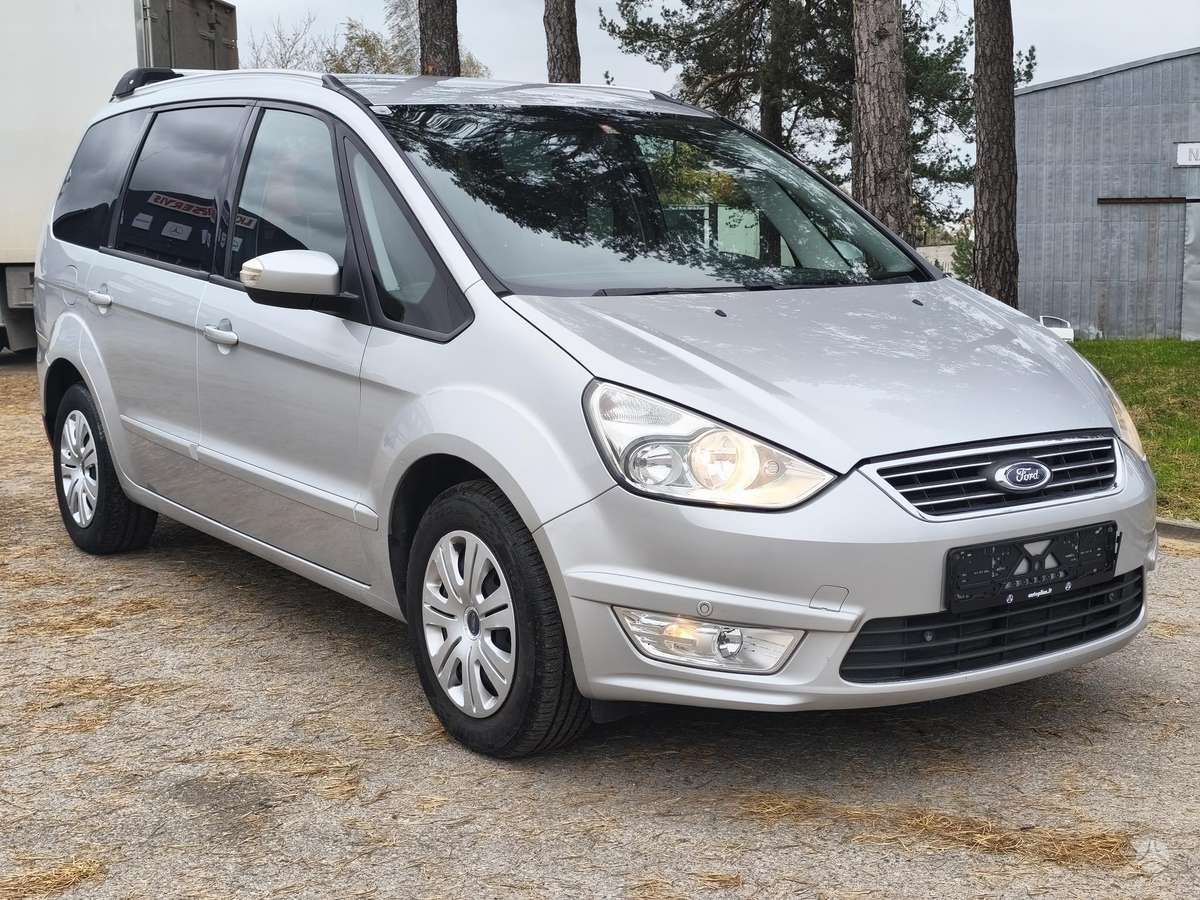 Ford Galaxy 2014 — вигляд ззаду