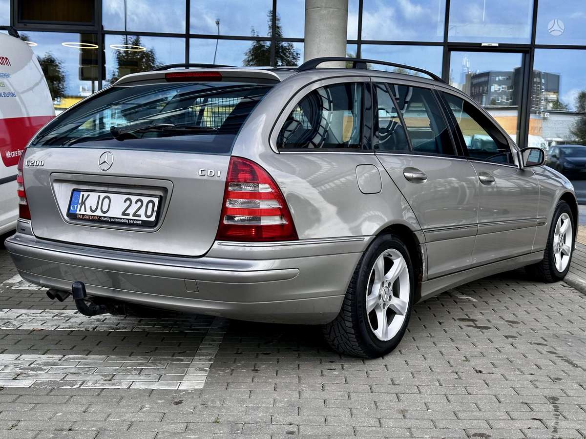 Mercedes-Benz C200 2004 — фото 5