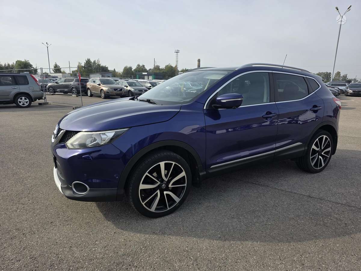 Nissan Qashqai 2014 — вигляд ззаду