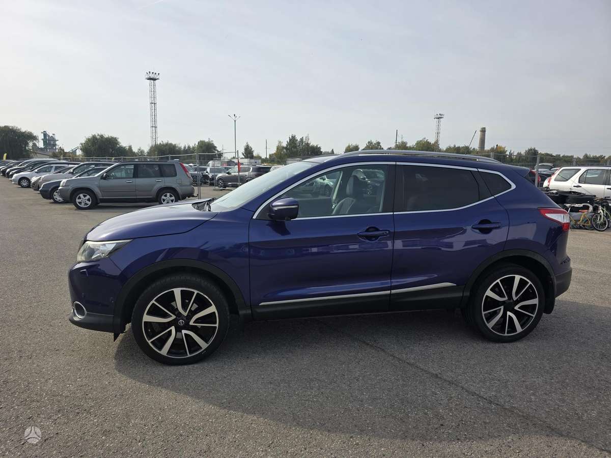 Nissan Qashqai 2014 — салон