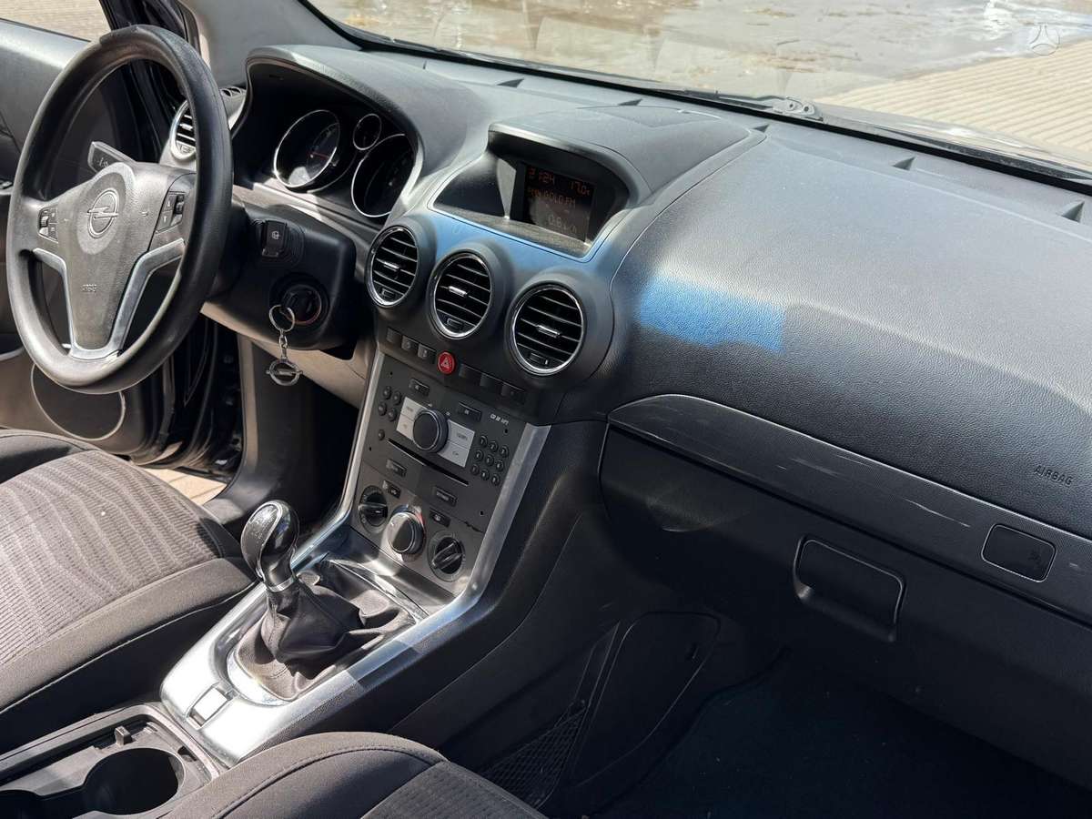 Opel Antara 2012 — photo 11