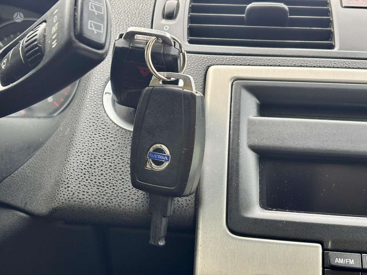 Volvo V50 2009 — photo 10