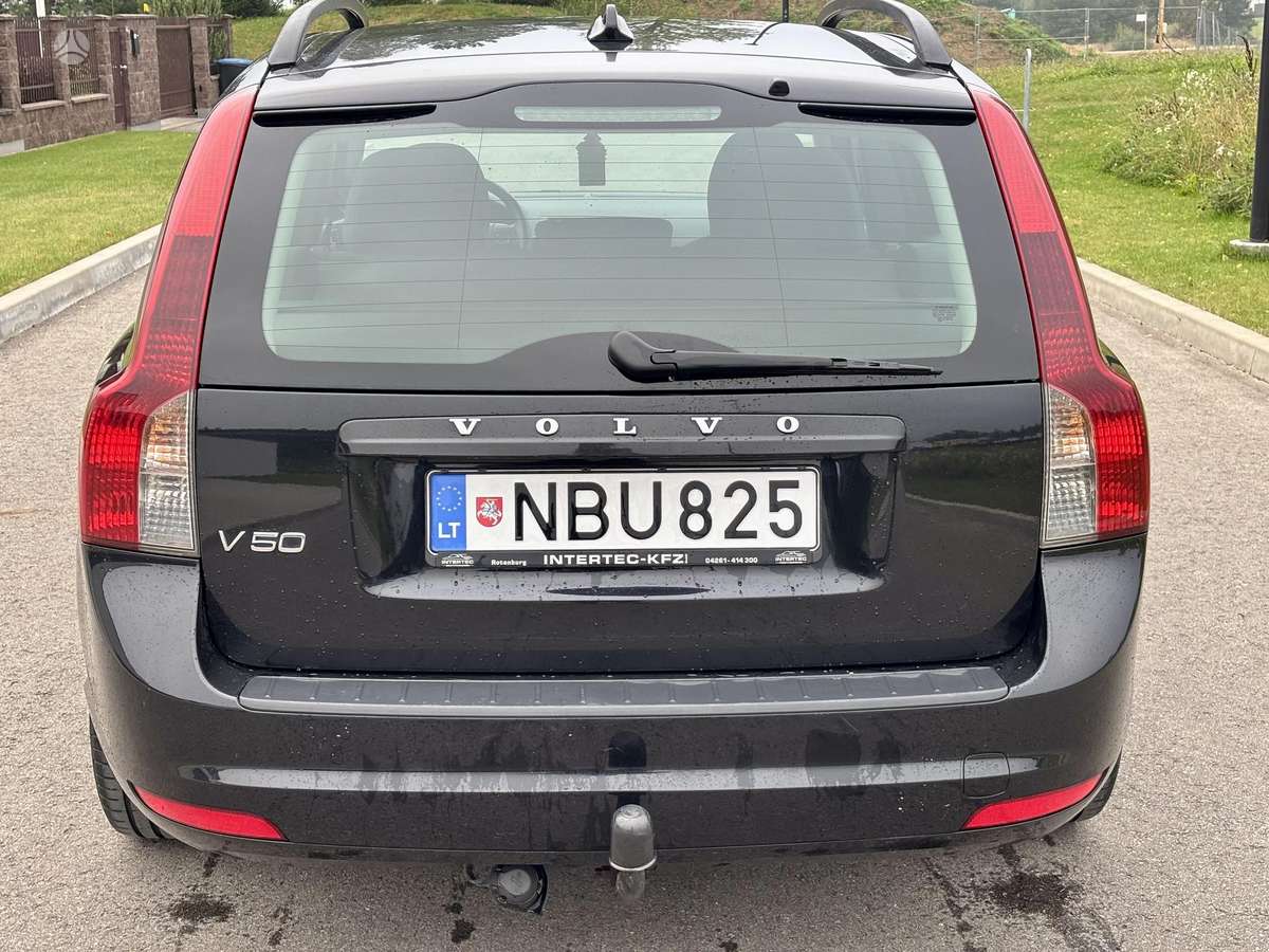 Volvo V50 2009 — engine 2000 cm³, 136 HP (100kW)