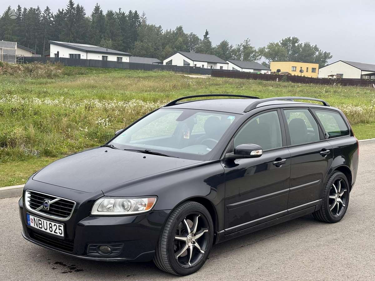 Volvo V50 2009 — photo 7