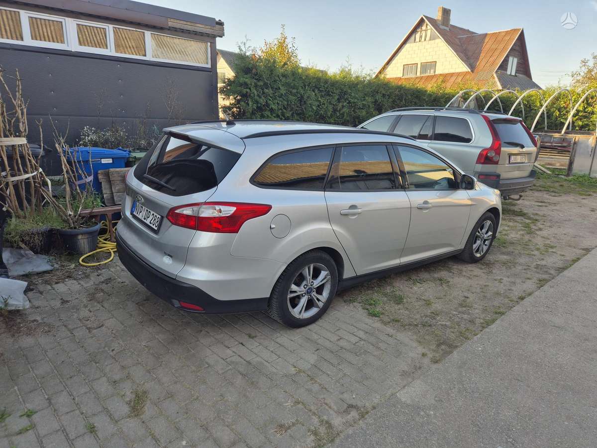 Ford Focus 2013 — photo 7