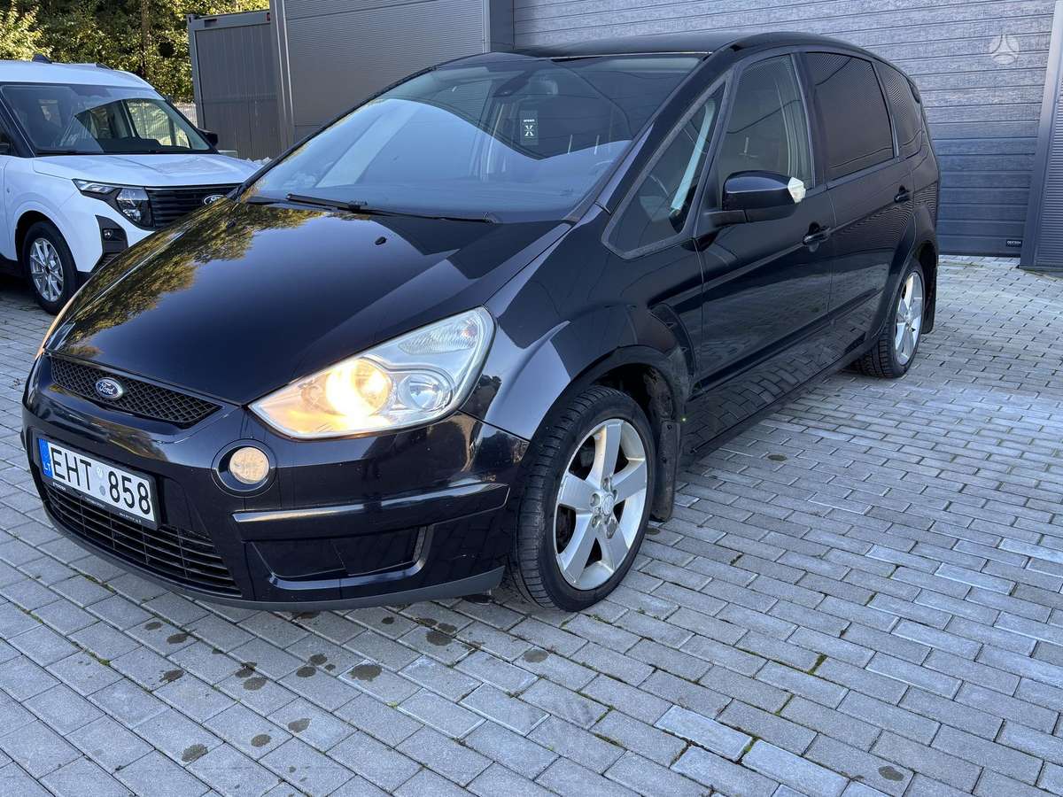 Ford S-MAX 2007 — вигляд ззаду