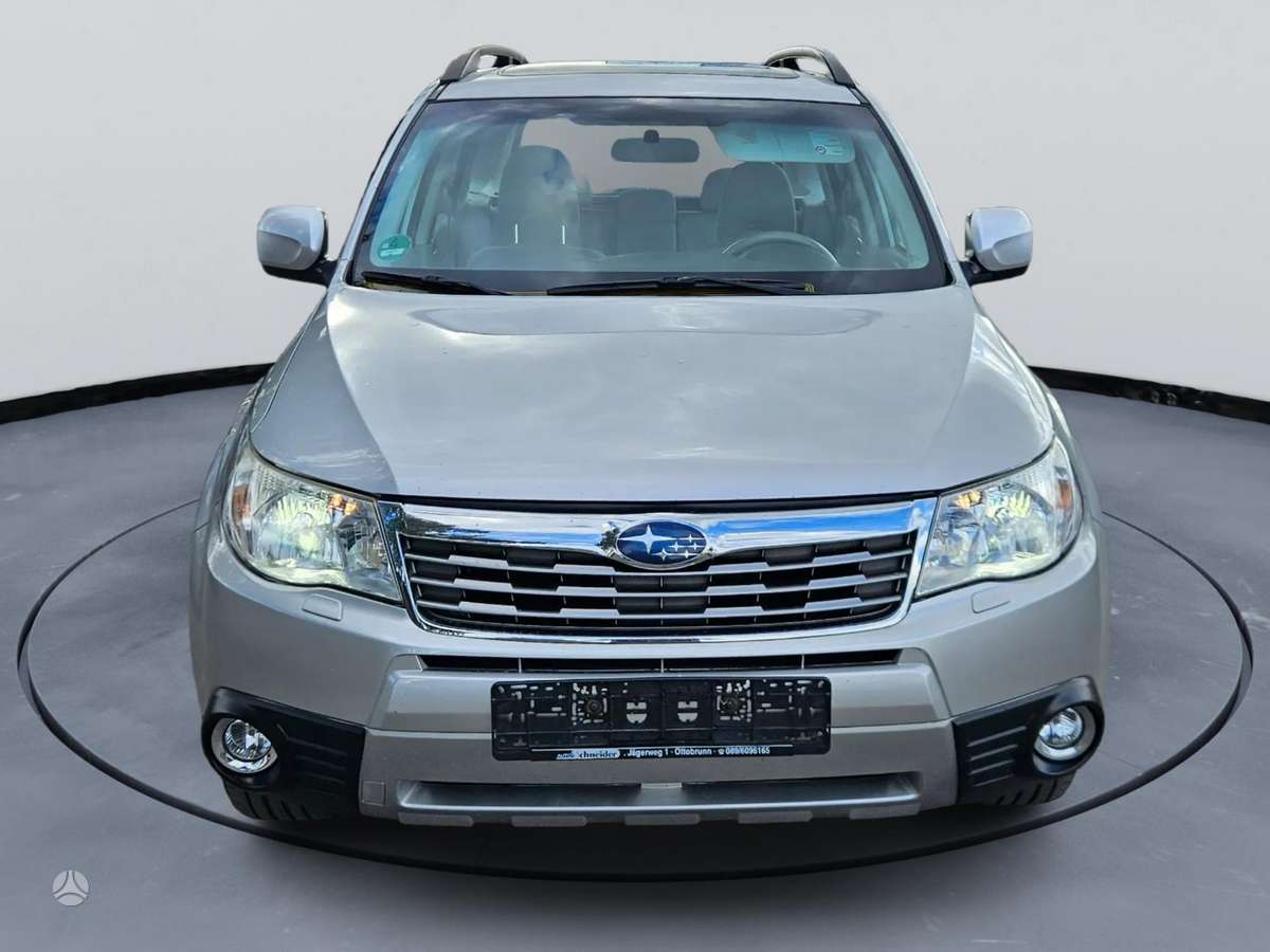 Subaru Forester 2008 — rear view