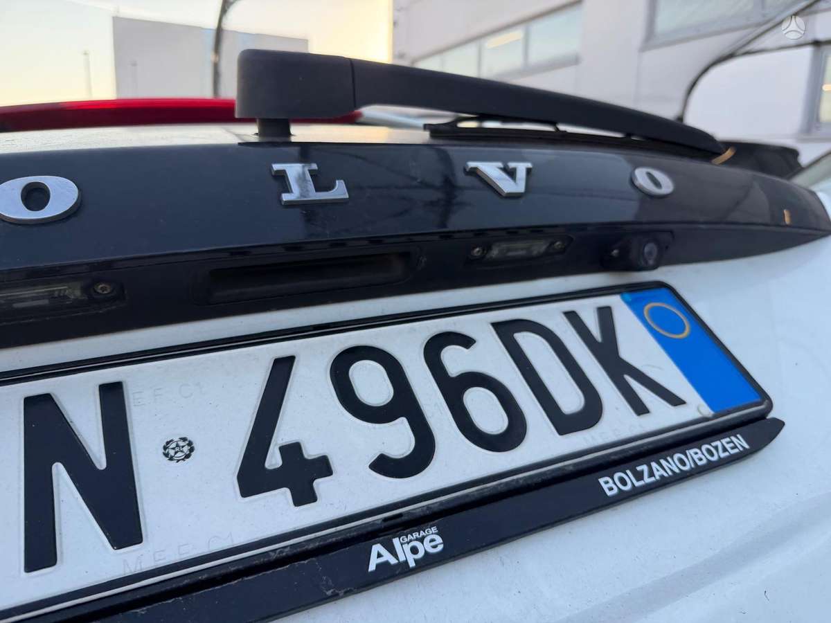 Volvo V60 2012 — photo 21