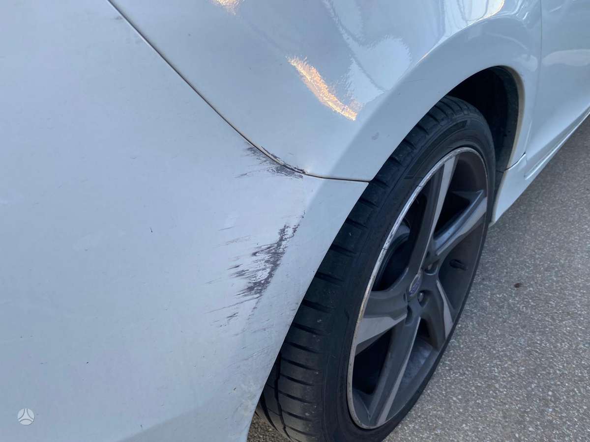 Volvo V60 2012 — photo 25