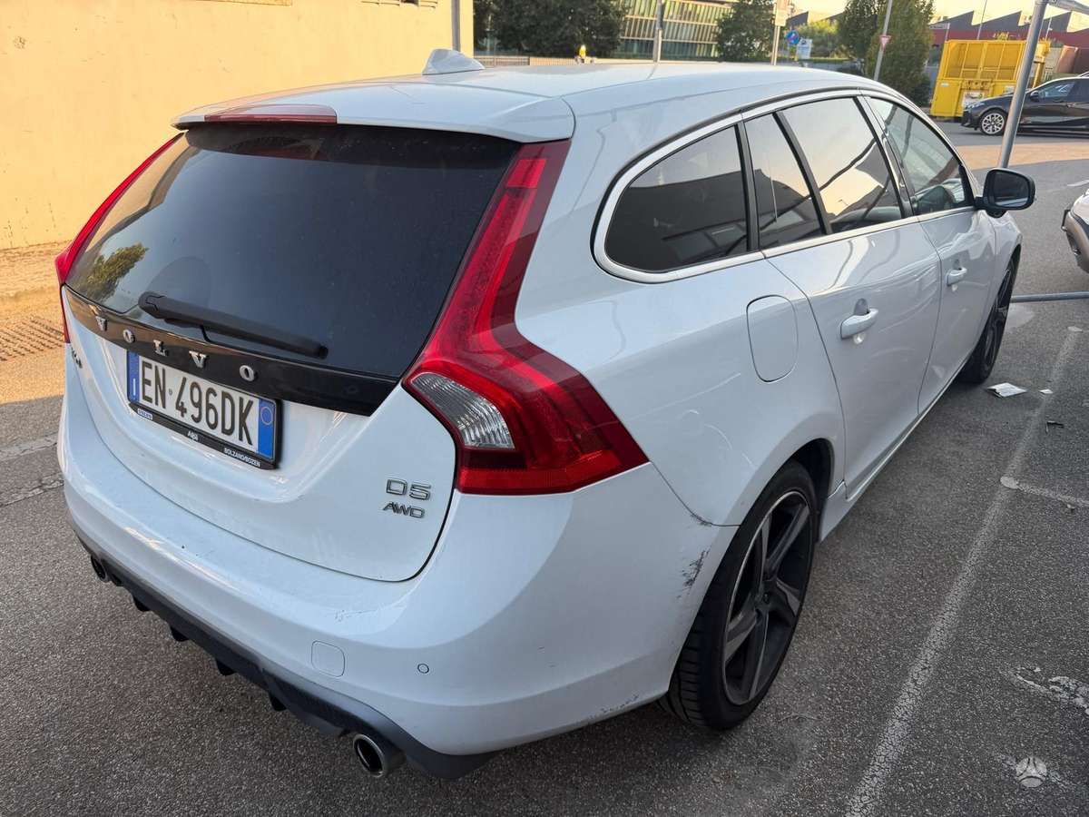 Volvo V60 2012 — photo 6