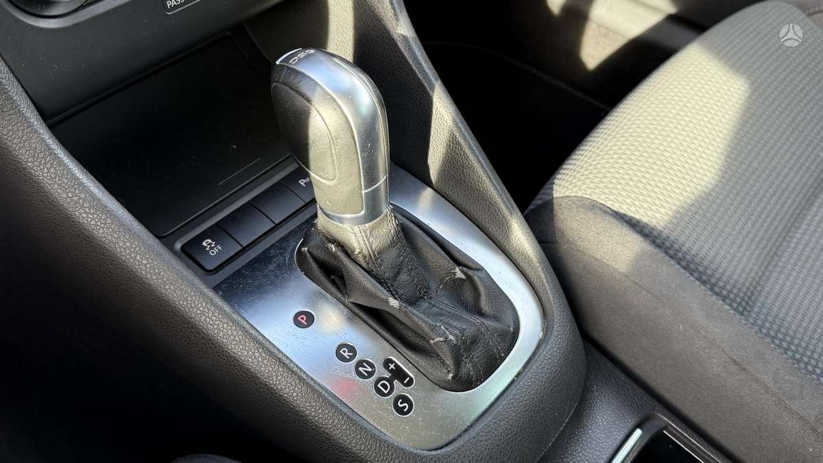 Volkswagen Golf 2012 — photo 20