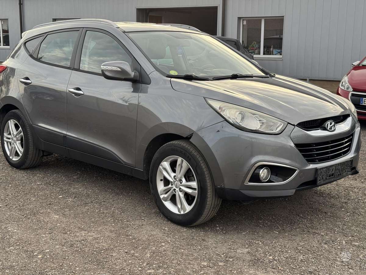 Hyundai ix35 2011 — салон