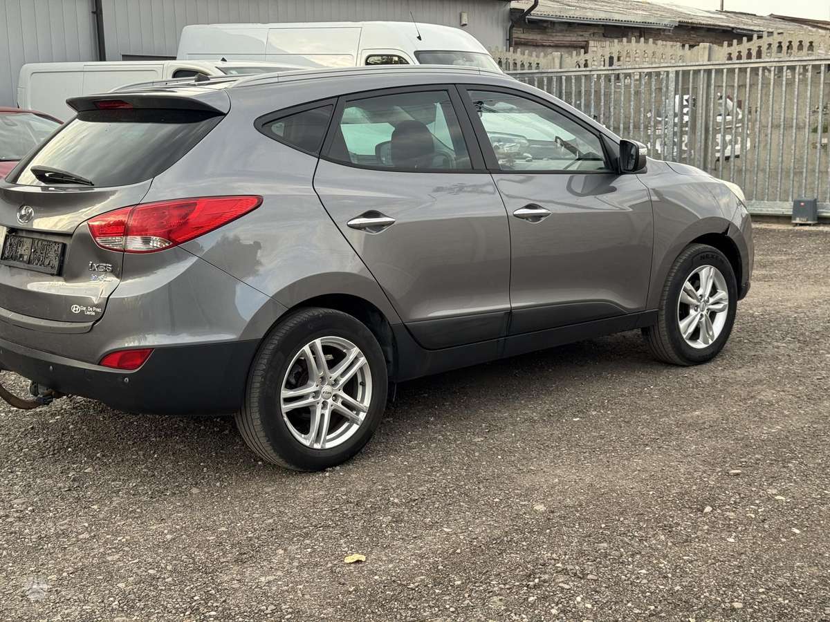 Hyundai ix35 2011 — двигун 1685 cm³, 116 HP (85kW)