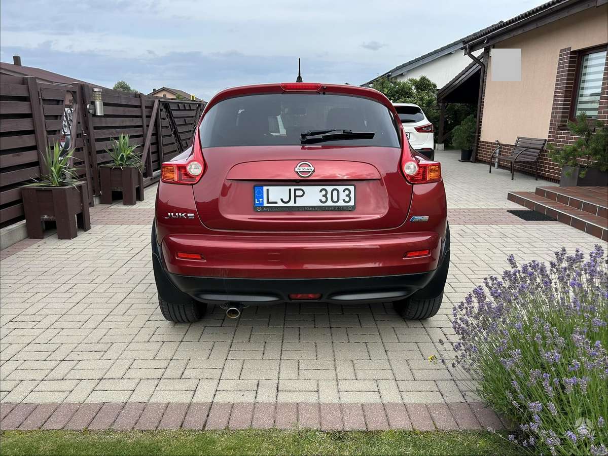 Nissan Juke 2012 — engine 1461 cm³, 110 HP (81kW)