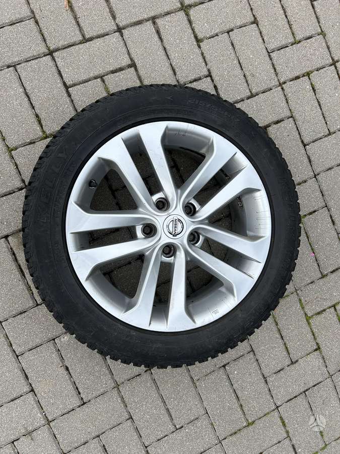 Nissan Juke 2012 — photo 9