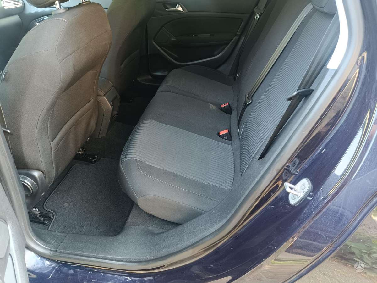 Peugeot 308 2015 — photo 8