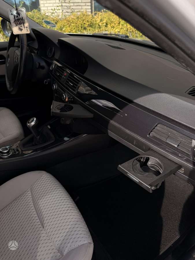 BMW 320 2012 — photo 12