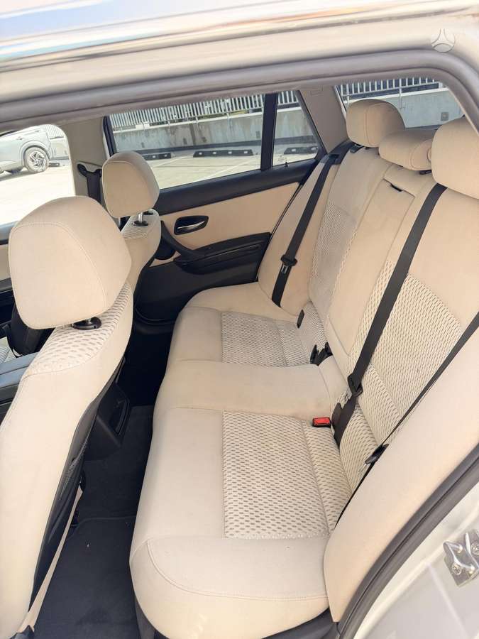 BMW 320 2012 — photo 13